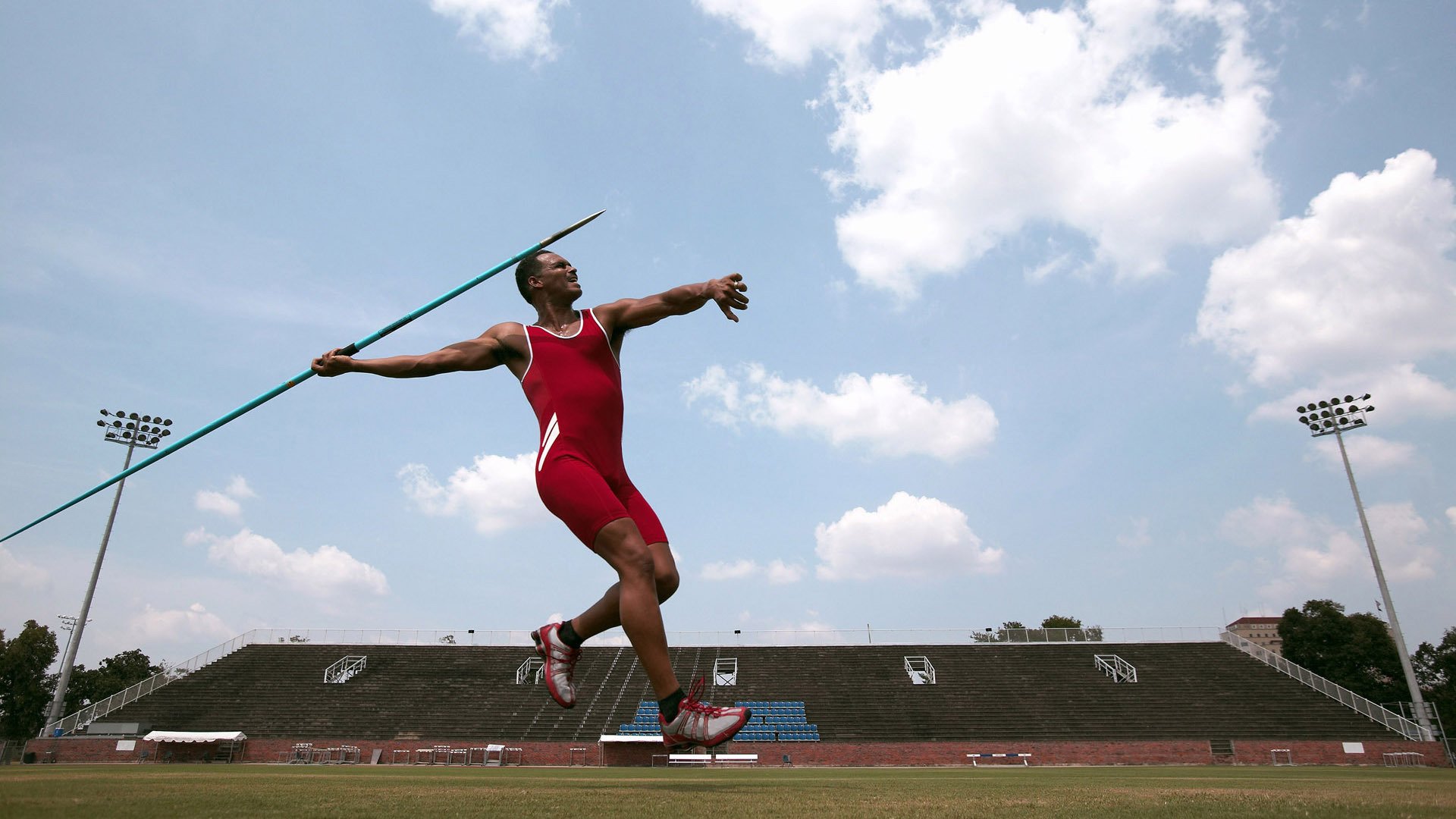 “智能球场创新设计——AI与物联网融合推动棒球运动场景数字化转型”