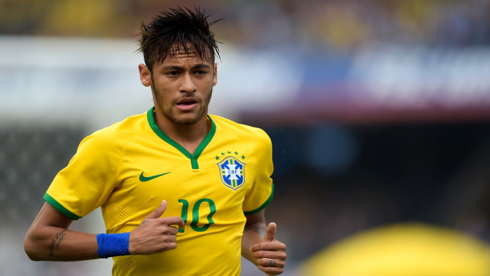 爱游戏-“超越自我！明星运动员在比赛中的极限表现”，明星运动员综艺节目